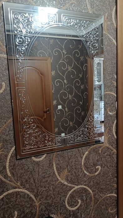 Зеркало на липучке