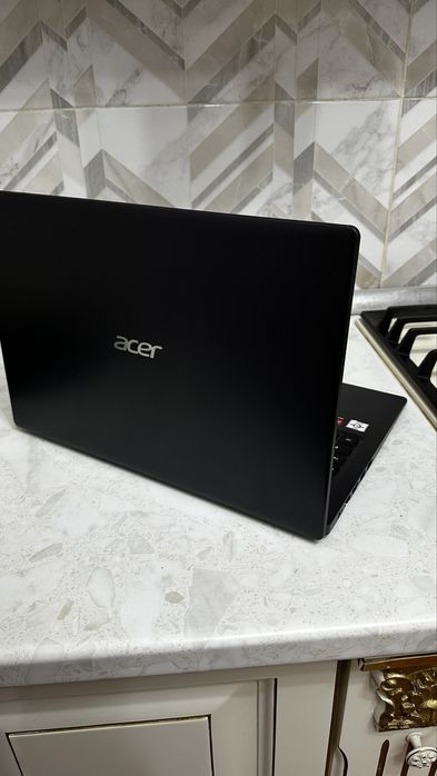 ноутбук Aser Aspire 3
