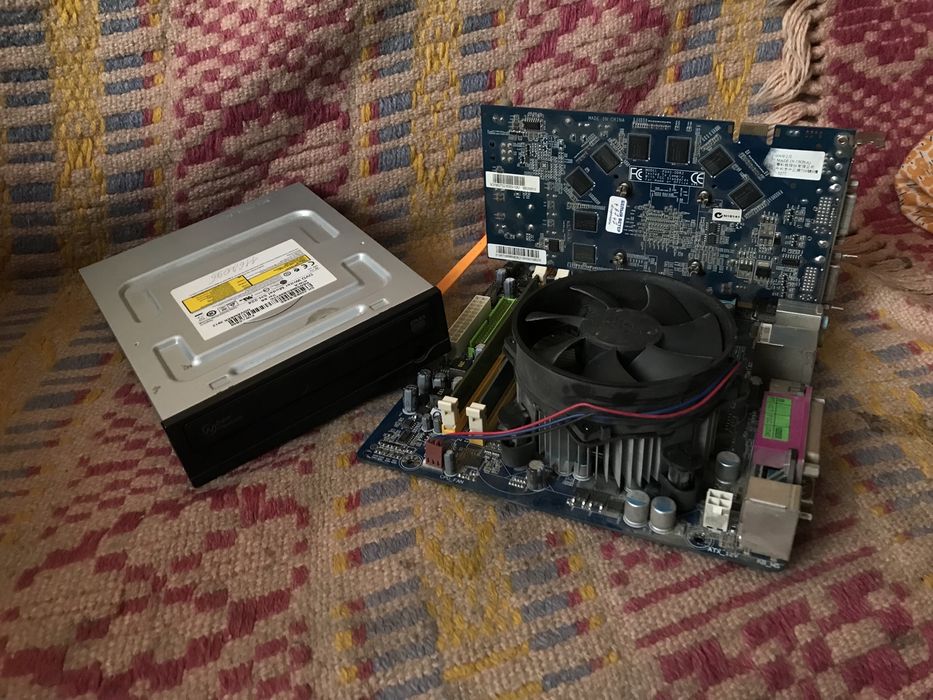 Продам материнскую плату