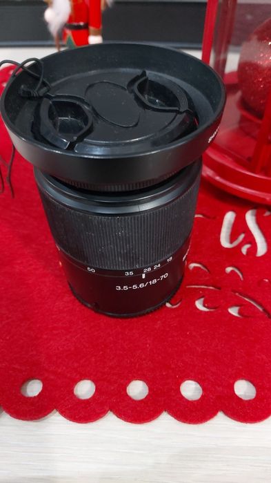 Obiectiv Sony 18-70mm A mount dslr Sony Alpha Minolta parasolar capac