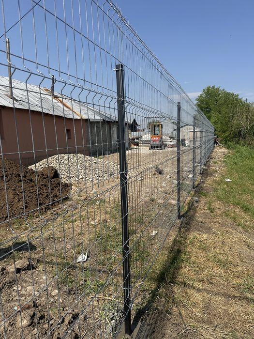 Garduri din plasa bordurata