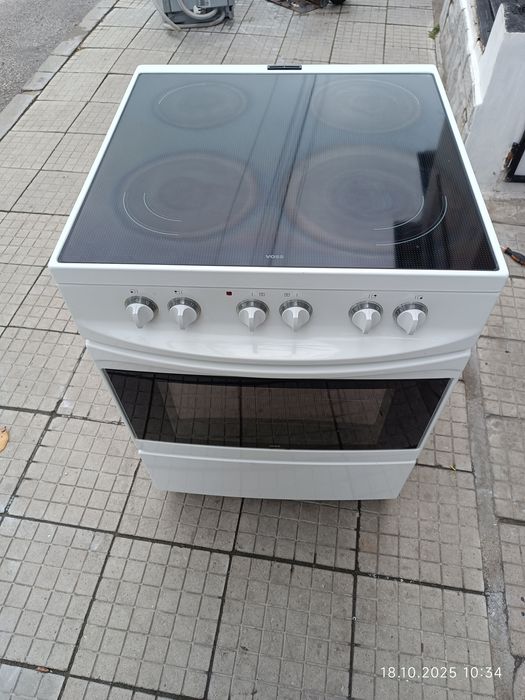 Готварска печка с керамичен плот voss