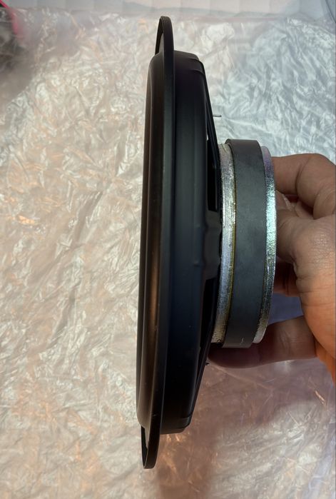 Difuzoare woofer auto 18cm / 150W RMS - 4 ohmi / instalare slim 5.5cm