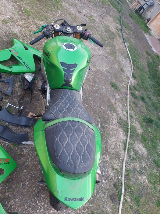 Vand Piese Kawasaki ZX6-R 2004 Cascioarele • OLX.ro
