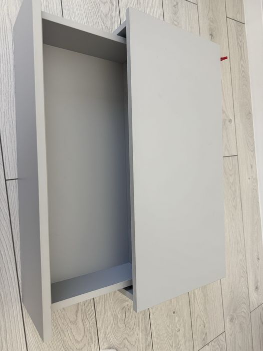 Зеркало с подвесной тумбой