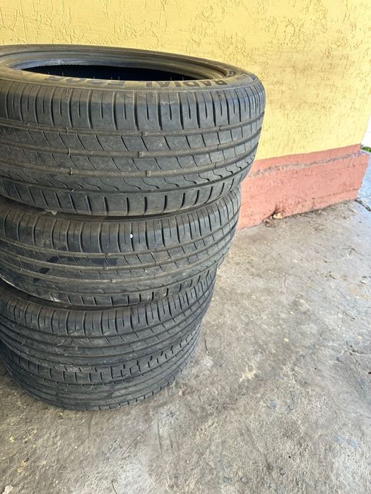 Продам летние шины 215/55 р17