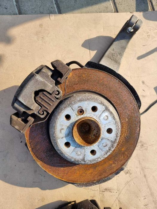 Fuzeta fuzete fata Stanga Dreapta BMW F10 F11 seria 5 520d