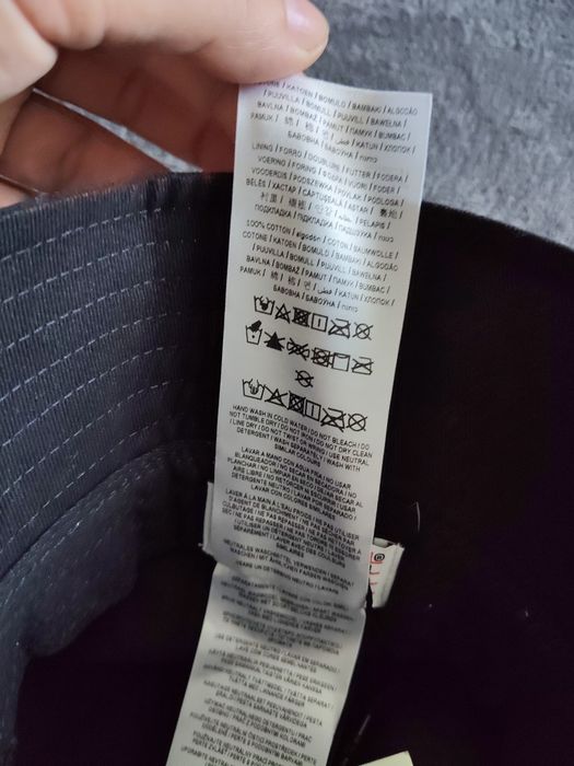 Guess pălărie unisex neagra cu logo brodat mărime OS noua originala