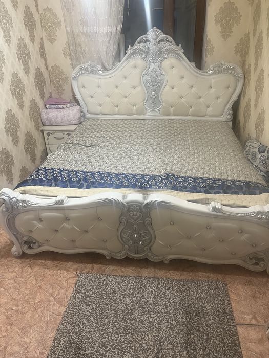 Спальный кровать