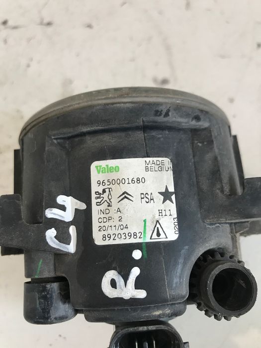 Предна дясна халогенна светлина за Citroen C4 2.0 Hdi (2006) 9650001680
