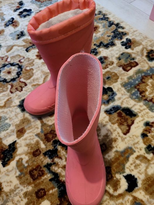 Vând cizmulițe fetiță