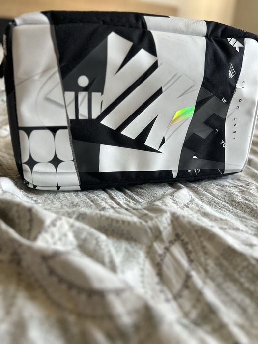 Jordan Shoebox Bag (DH0415-010) — черно/златно, отлично състояние