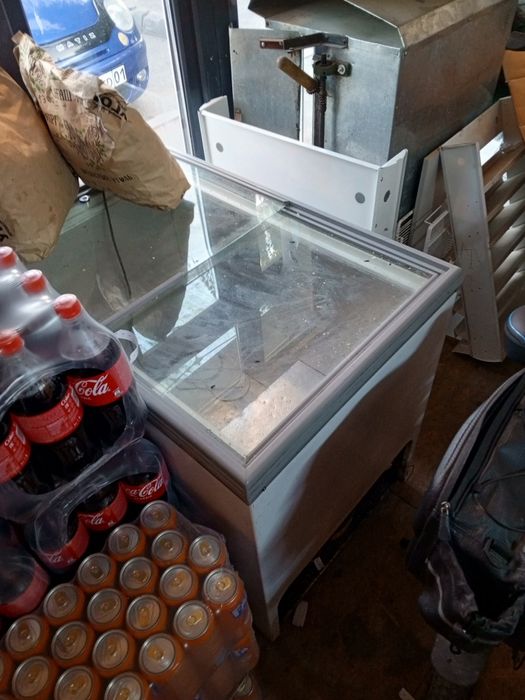 Продам морозильник