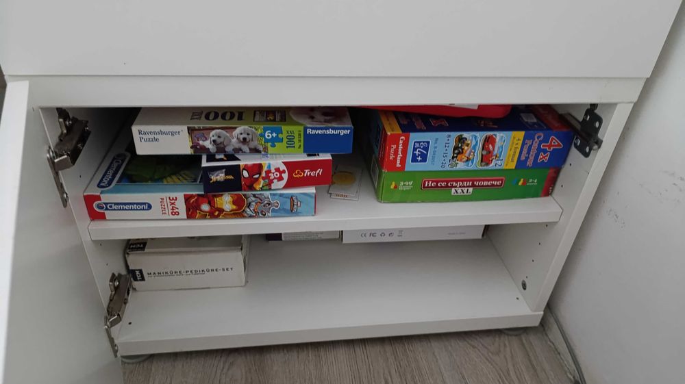 Масичка холна и шкафчета от  Икеа