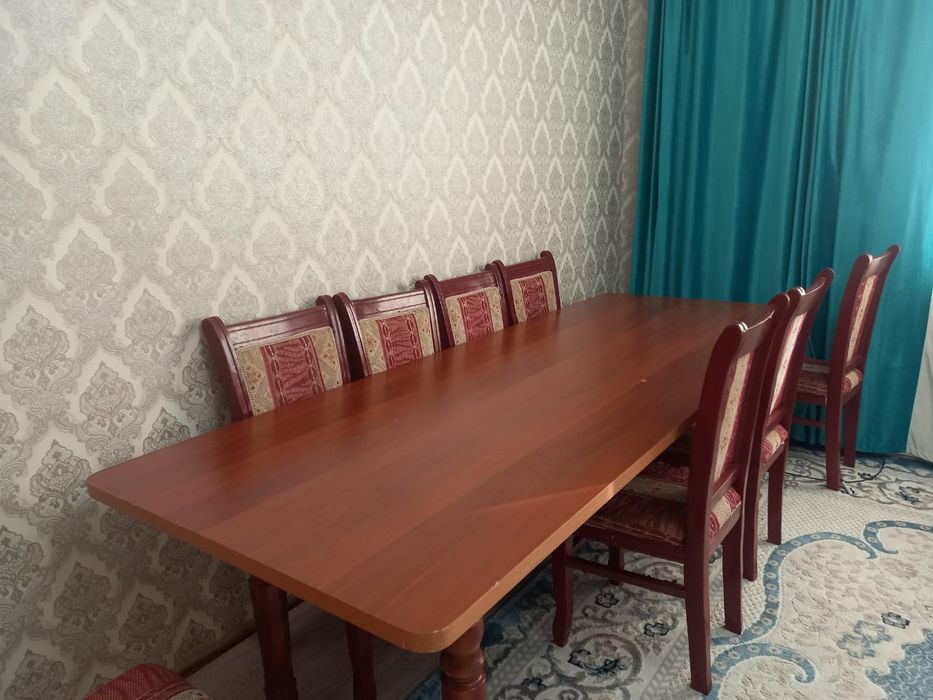 Продам гостиный стол