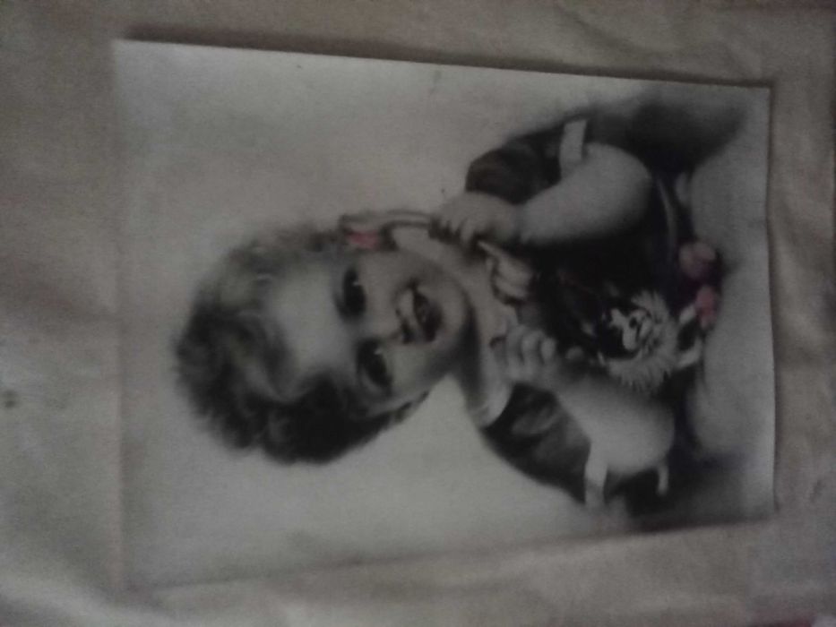 Стари снимки с дървени рамки