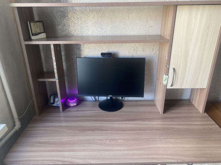 Продам компьютерный стол