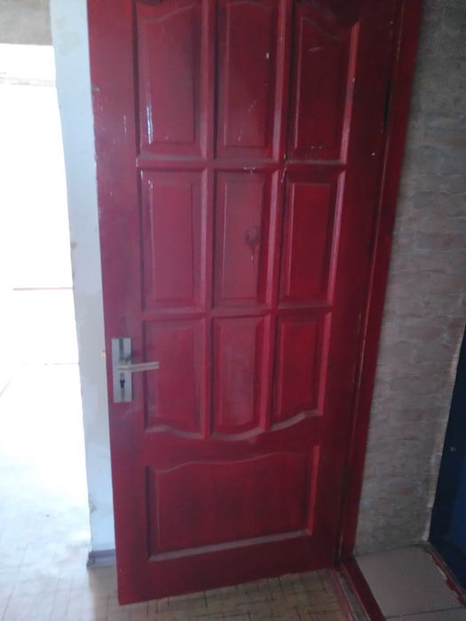 Продам двери межкомнатные