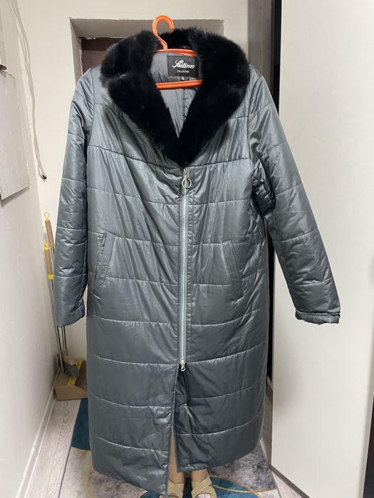 Продам зимние куртки.