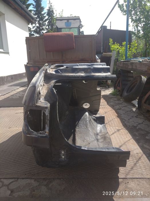 Продам крыло левое заднее Ауди 80Б3