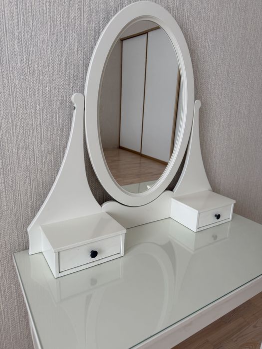 Продам туалетный столик IKEA, есть Kaspi red.