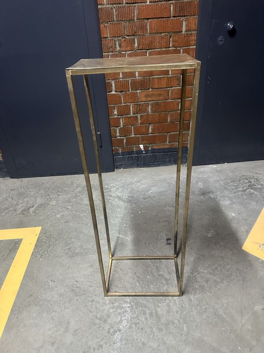 Подставка для цветов и букеты