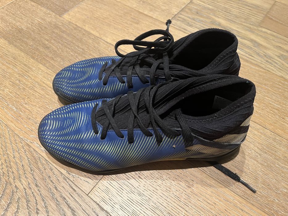 Футбольные бутсы Predator