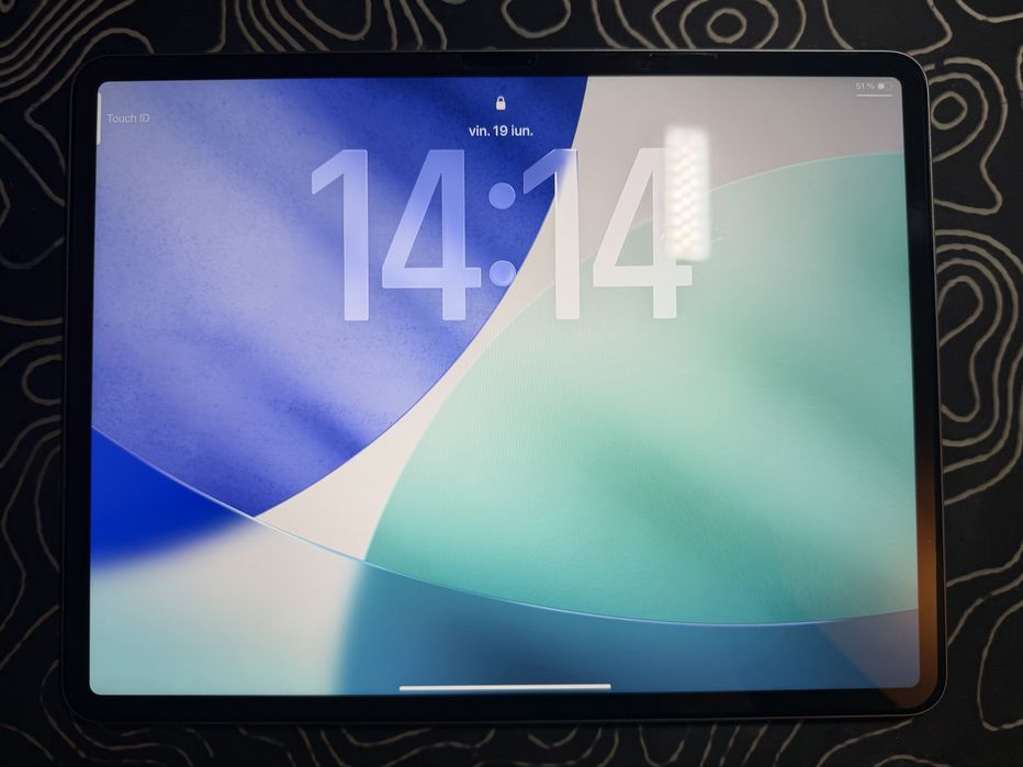 iPad Air M3 13-inch + husa