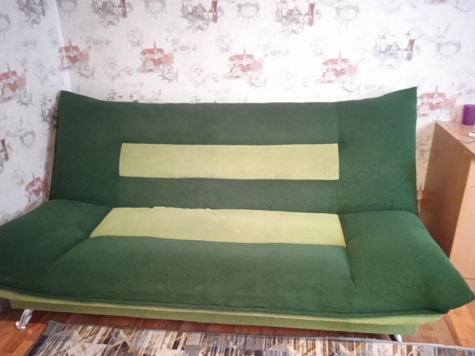 Продам диван хороший