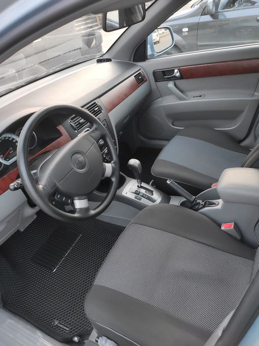 Gentra sotiladi avtomat karobka benzinda