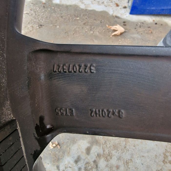 Volvo V60  20" джанта с гума