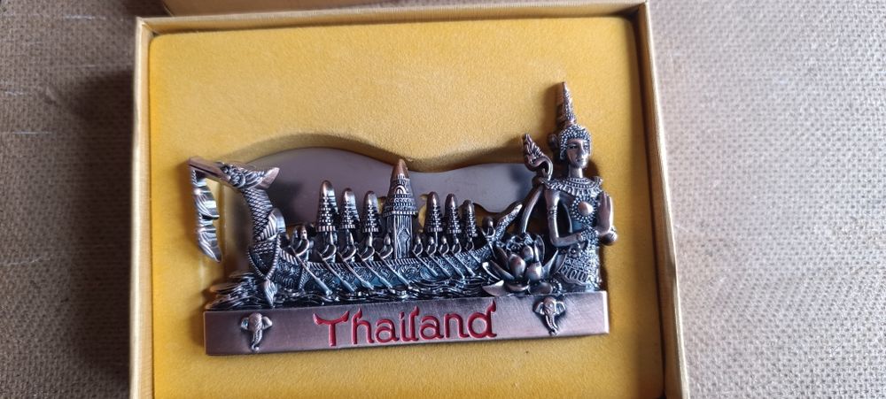 Продам бронзовый статуетки.