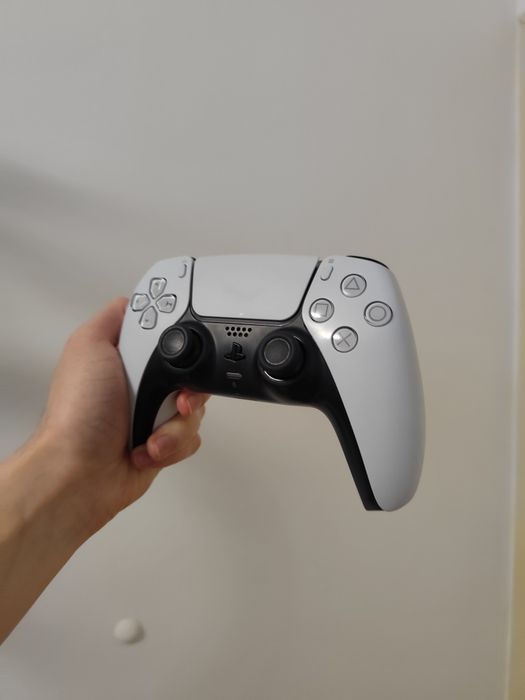Ps5 джойстик - безупречен, перфектно състояние