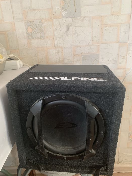 Сабвуфер Alpine SWE-815