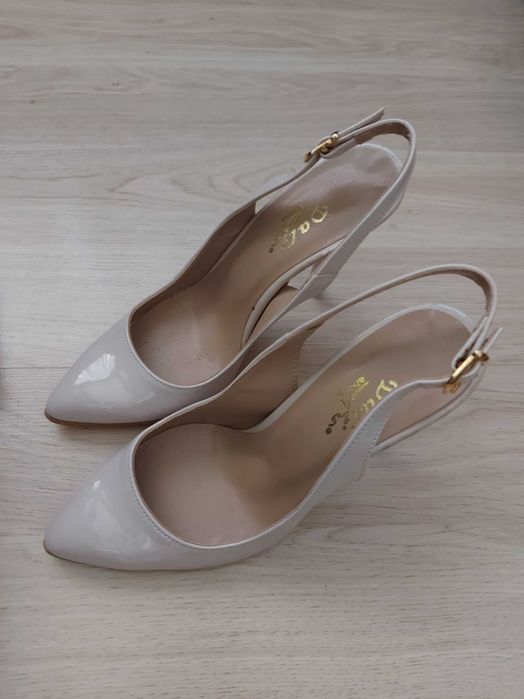 Намалени нови сандали