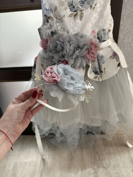 Платье нарядное ддя девочки