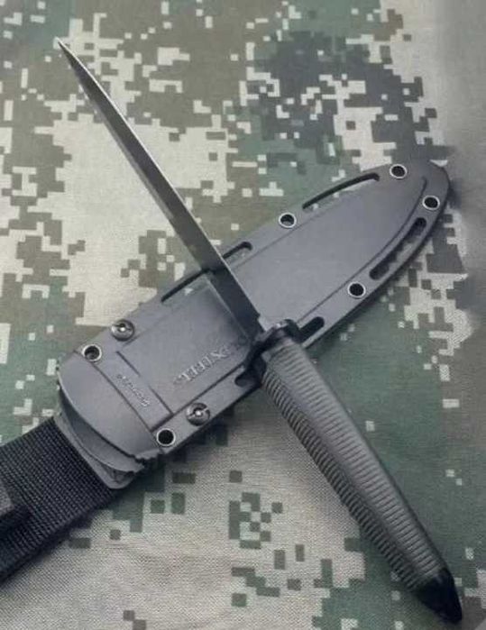 Cutit Cold Steel Taipan Argintiu & Black Blade