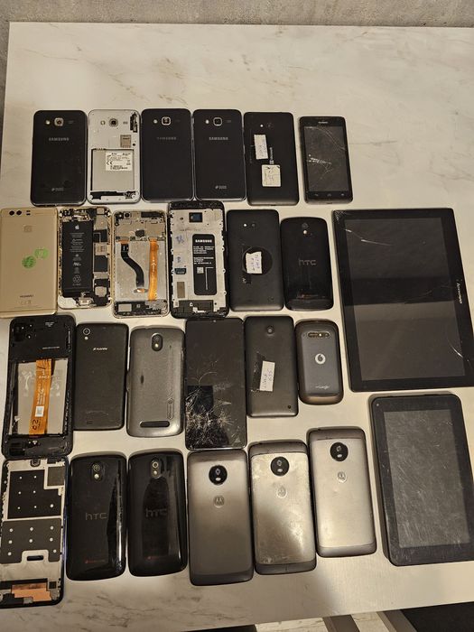 Lot telefoane de piese Samsung J3/J5 2017,Motorola,HTC