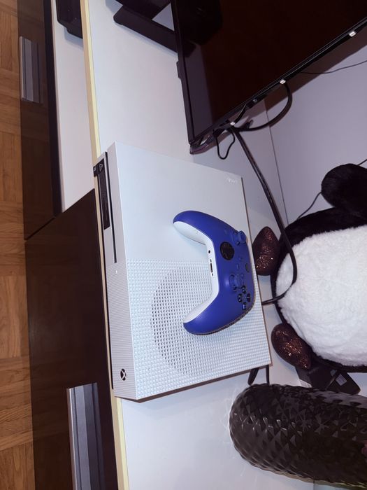 Vand xbox  one s de 500GB