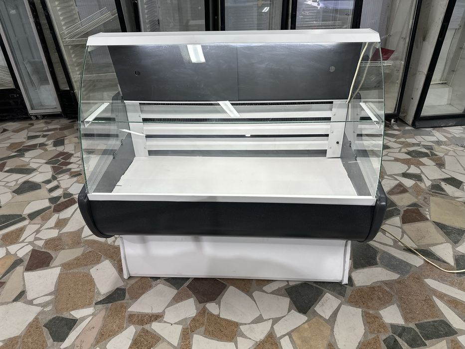 Витринный холодильник