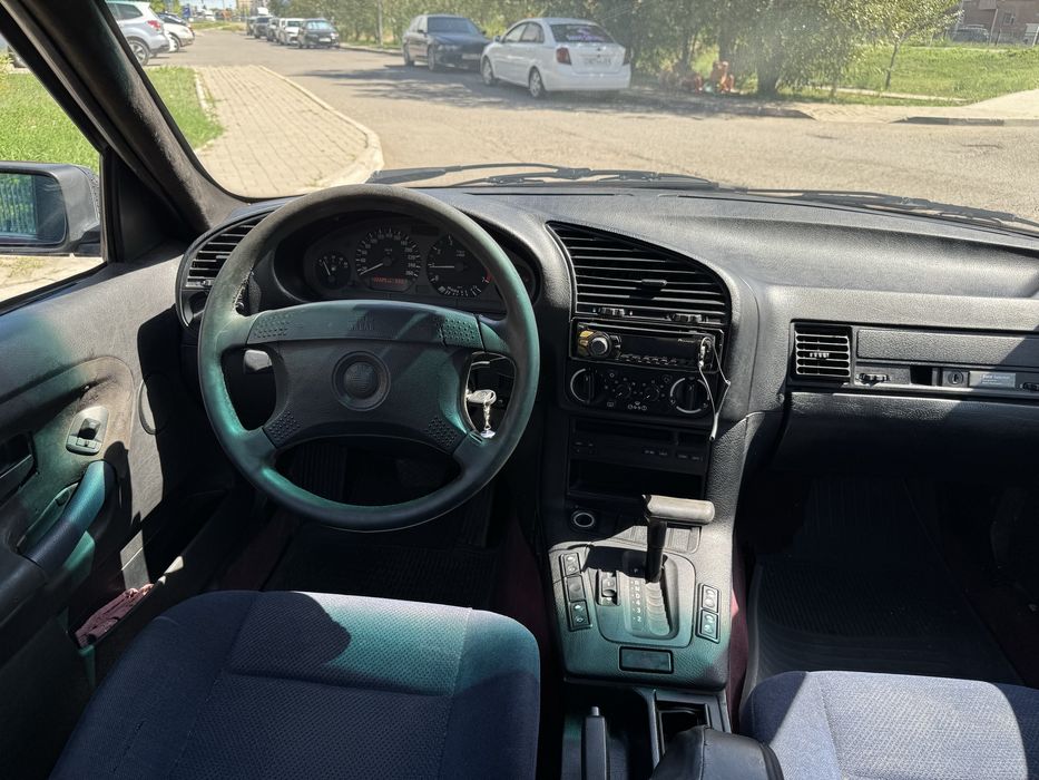 Продам BMW E36 1993г