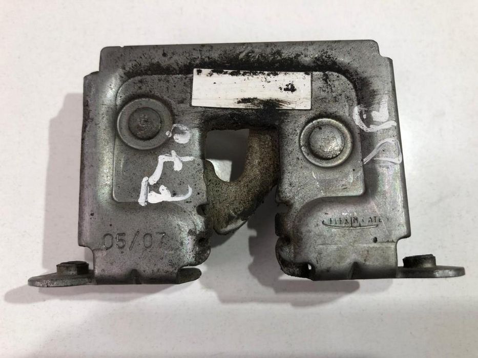Broasca capota spate stanga / dreapta BMW X5 E70