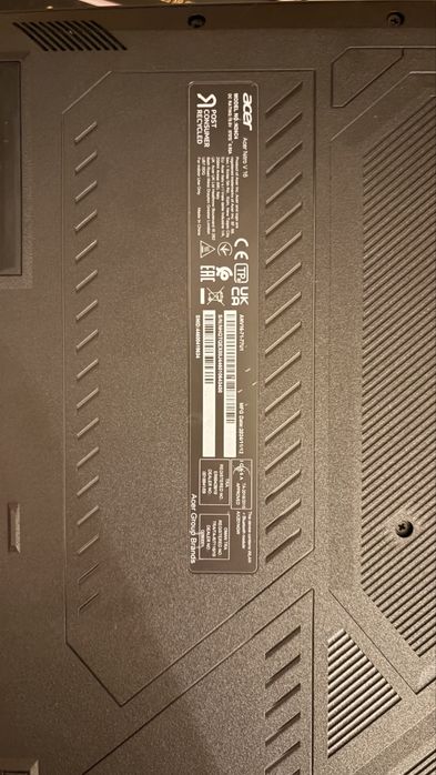 Acer Nitro V 16