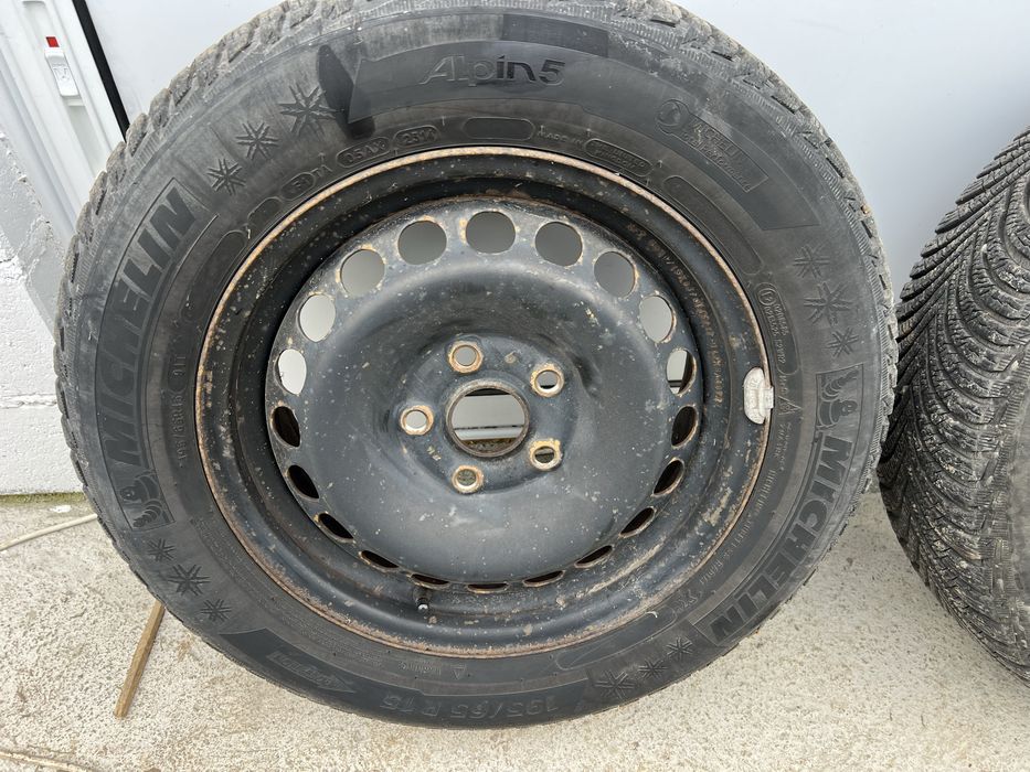 Железни Джанти 15-ки 5/112 със зимни гуми Michelin Alpin 5