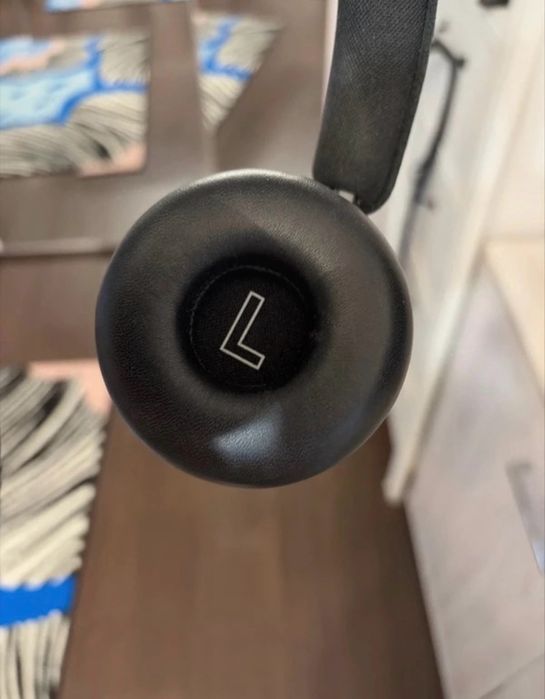 Casti Bang & Olufsen