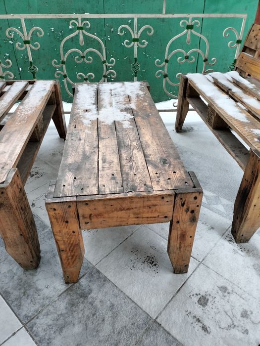 Мебель из дерева