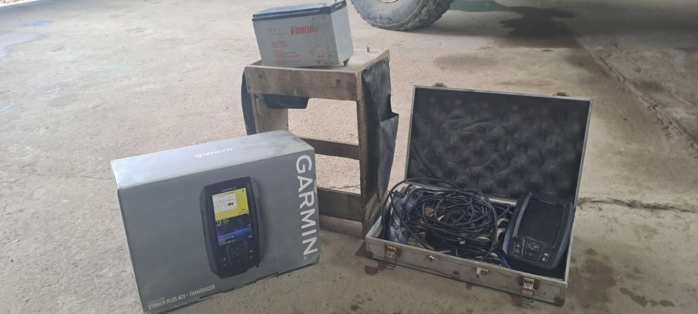 Эхолот Garmin striker plus 4cv+Transducer