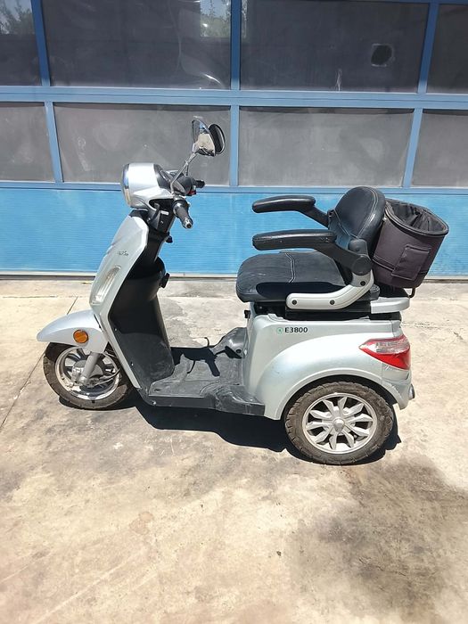 Carucior scuter electric
