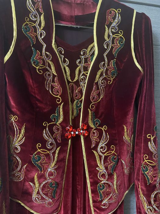 Продам национальный костюм