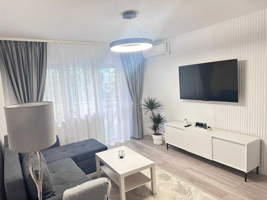 Închiriez apartament parc Tineretului